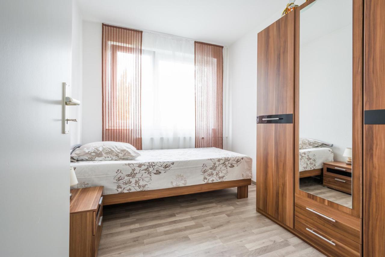 Anyroomdirect Private Apartments Near Hannover Exhibition Room Agency Exterior foto